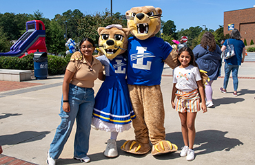 family with bearcats