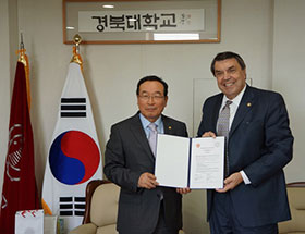 Dr. In Suk Hamm and Daniel Ball