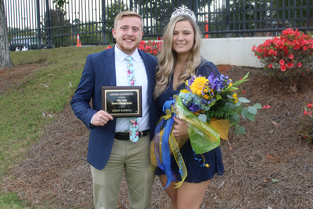Homecoming_King_Queen-2021.jpg