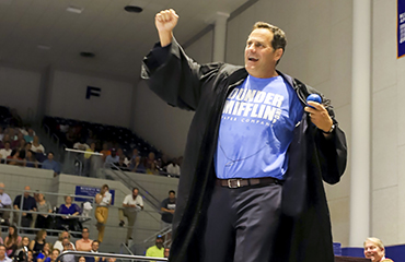 Andy Buckley speaks at commencement