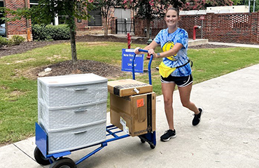 student moving in